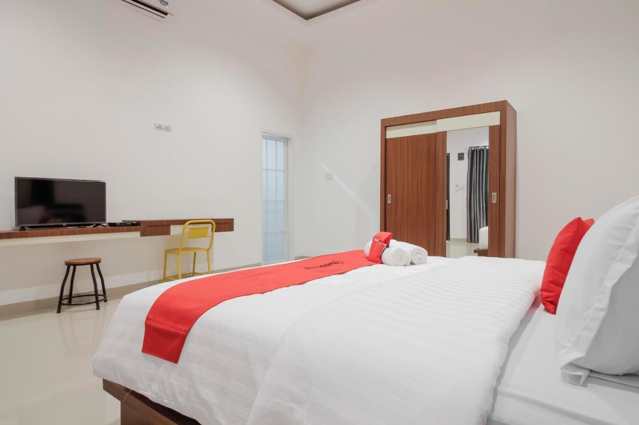 Reddoorz Premium @ Setiabudi Medan Sunggal Екстер'єр фото