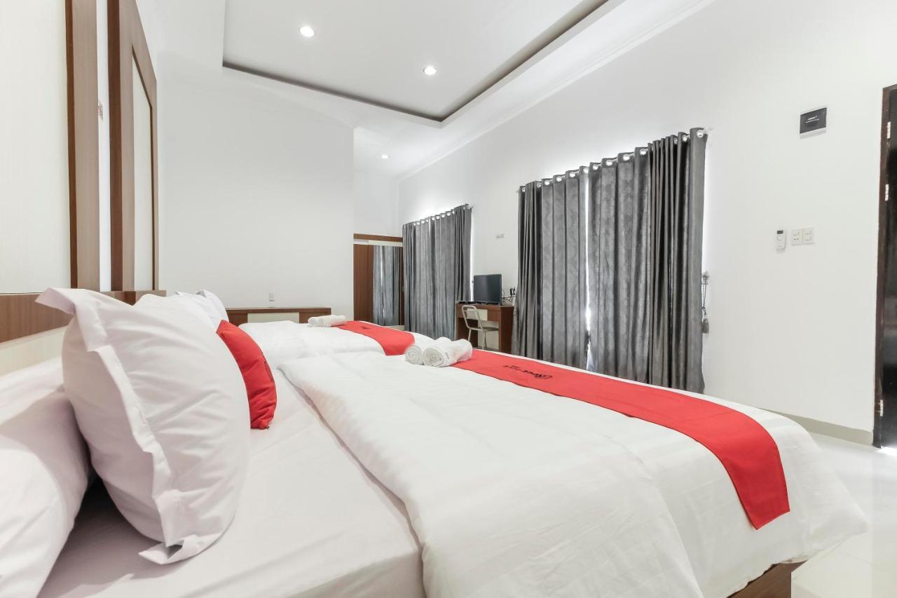 Reddoorz Premium @ Setiabudi Medan Sunggal Екстер'єр фото
